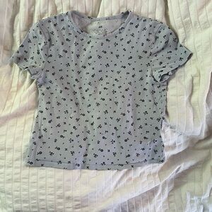 Floral Patterned Gray and Black cropped baby Tee